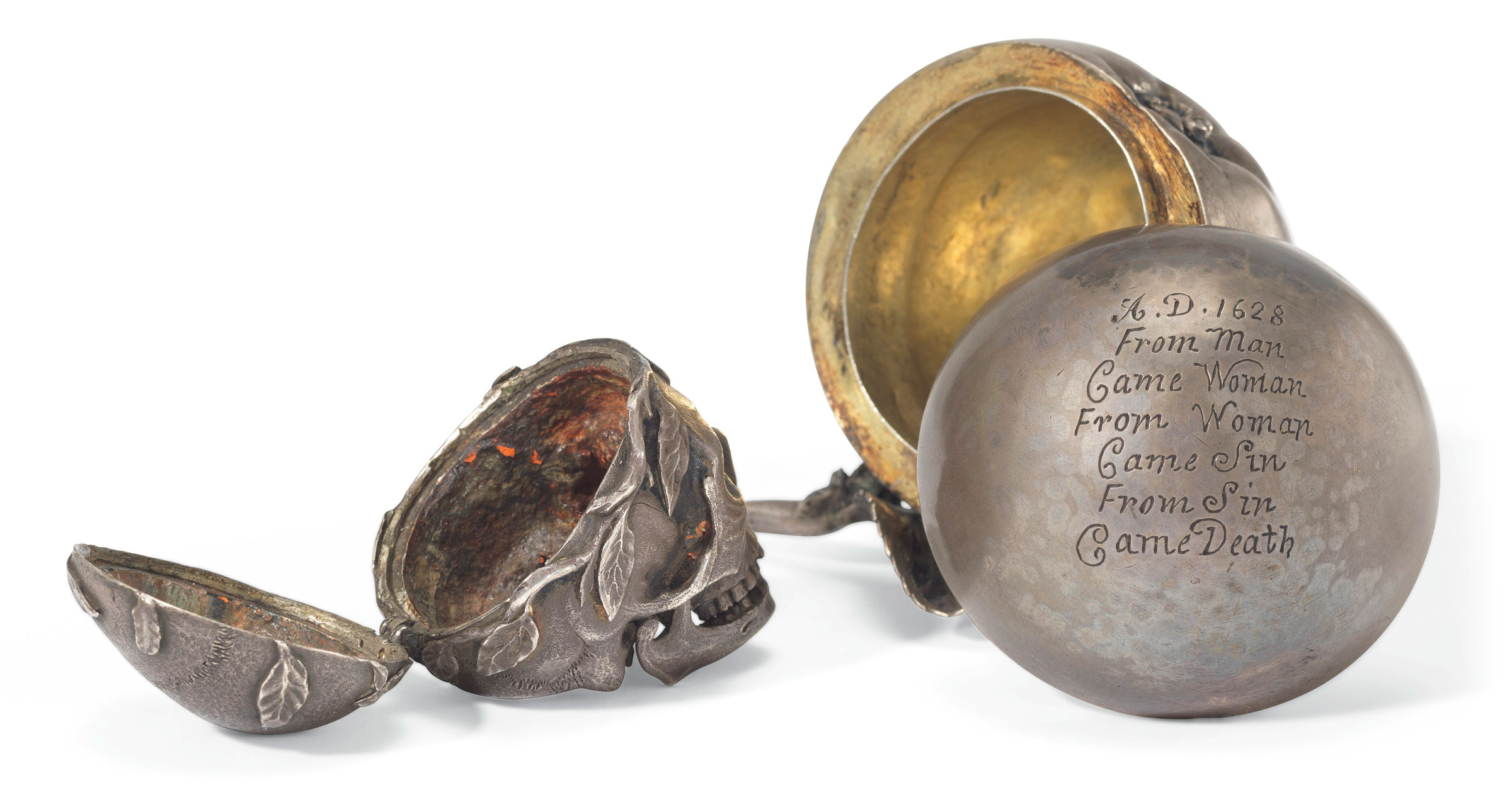 There are two finely crafted mechanisms in the skull, one to open the jaw and the other to open the top of the skull to reveal paintings of Christ’s resurrection