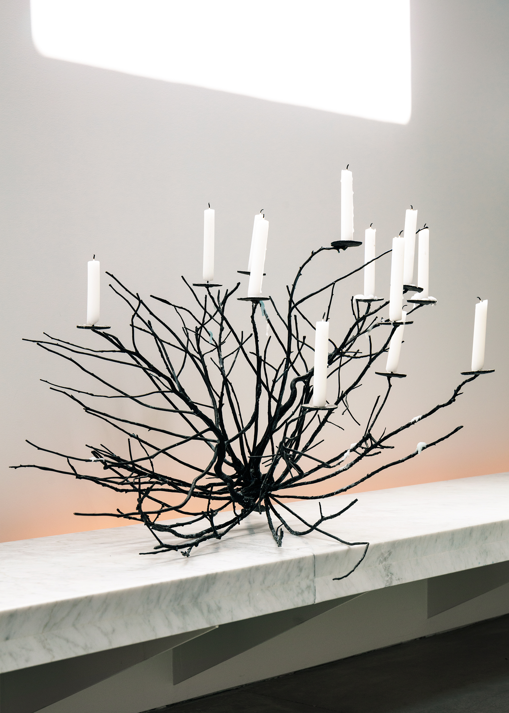 米歇爾·奧卡·多納，《燃燒的灌木叢19》，2013年作。藝術品：© 藝術家Michele Oka Doner