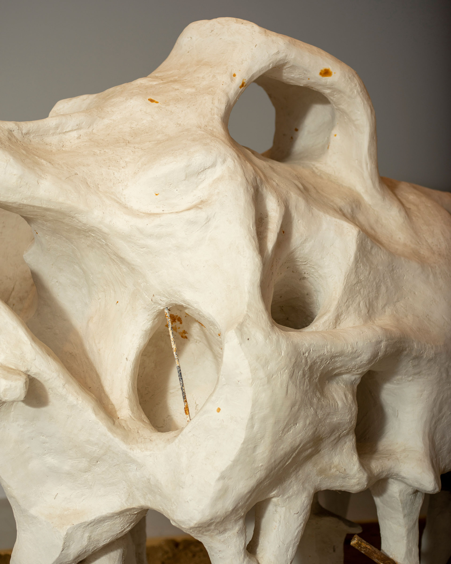 Exhibits at the Kiran Nadar Museum of Art in Saket, New Delhi: Prabhakar Pachpute, Resilient Bodies in the Era of Resistance (detail). Artwork courtesy Prabhakar Pachpute and Experimenter, Kolkata