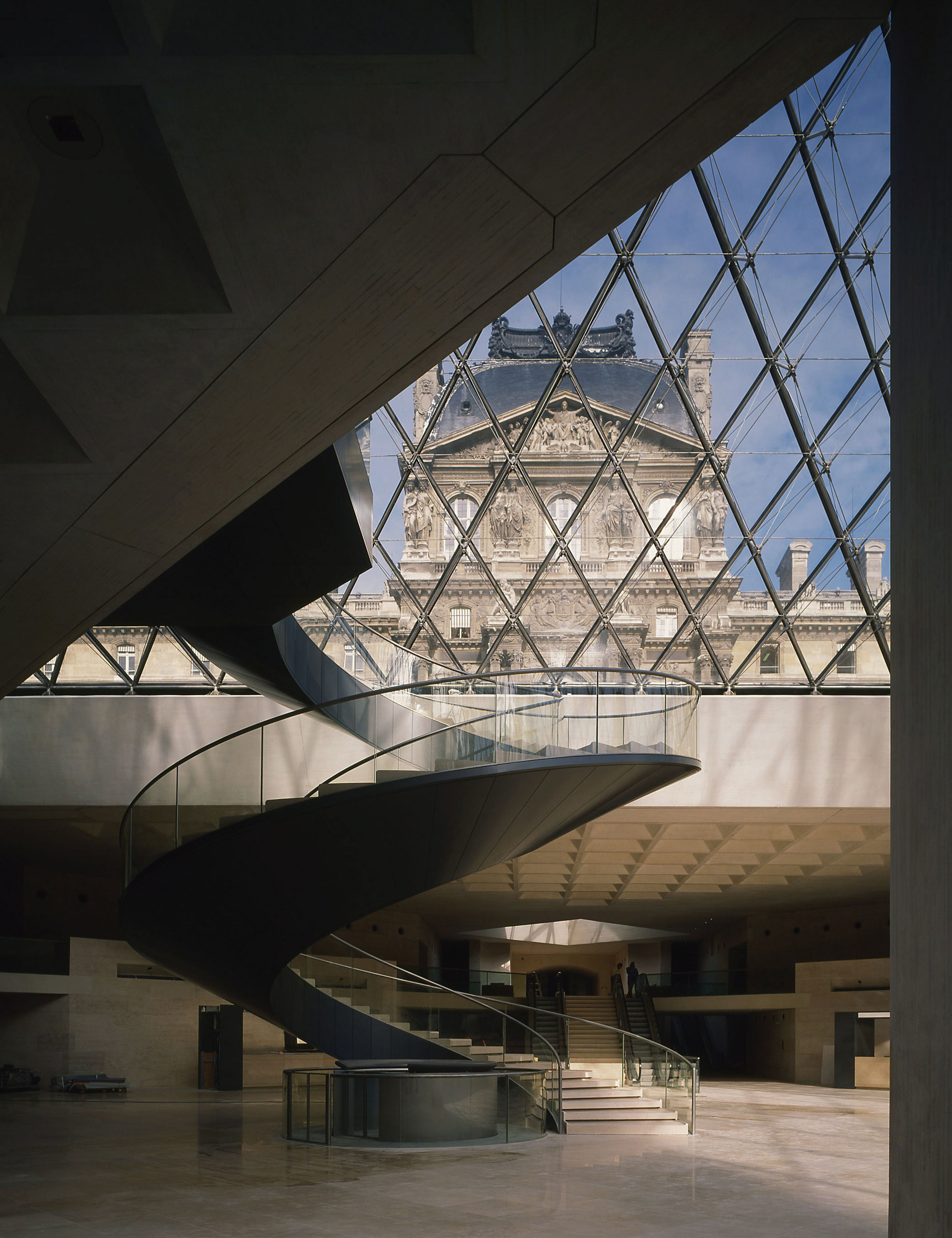 The Louvre, Paris. Hall Napoleon under the pyramid of the Louvre, by Ieoh Ming Pei in association with Michel Macary and Jean-Michel Wilmotte. Photo: © Collection Artedia/ Artedia / Bridgeman Images