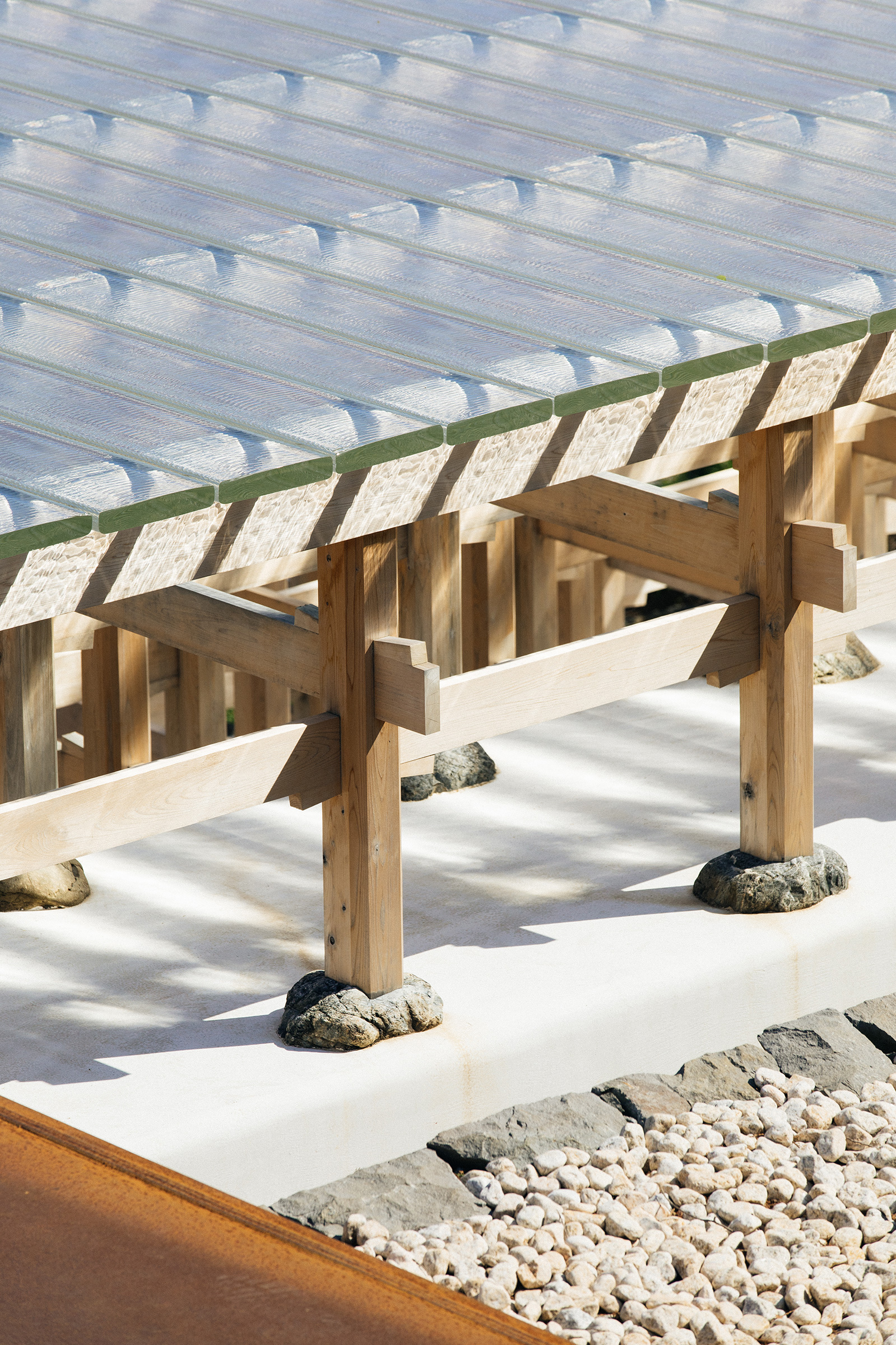 Wooden beams support an optical-glass stage. Photograph by Robbie Lawrence