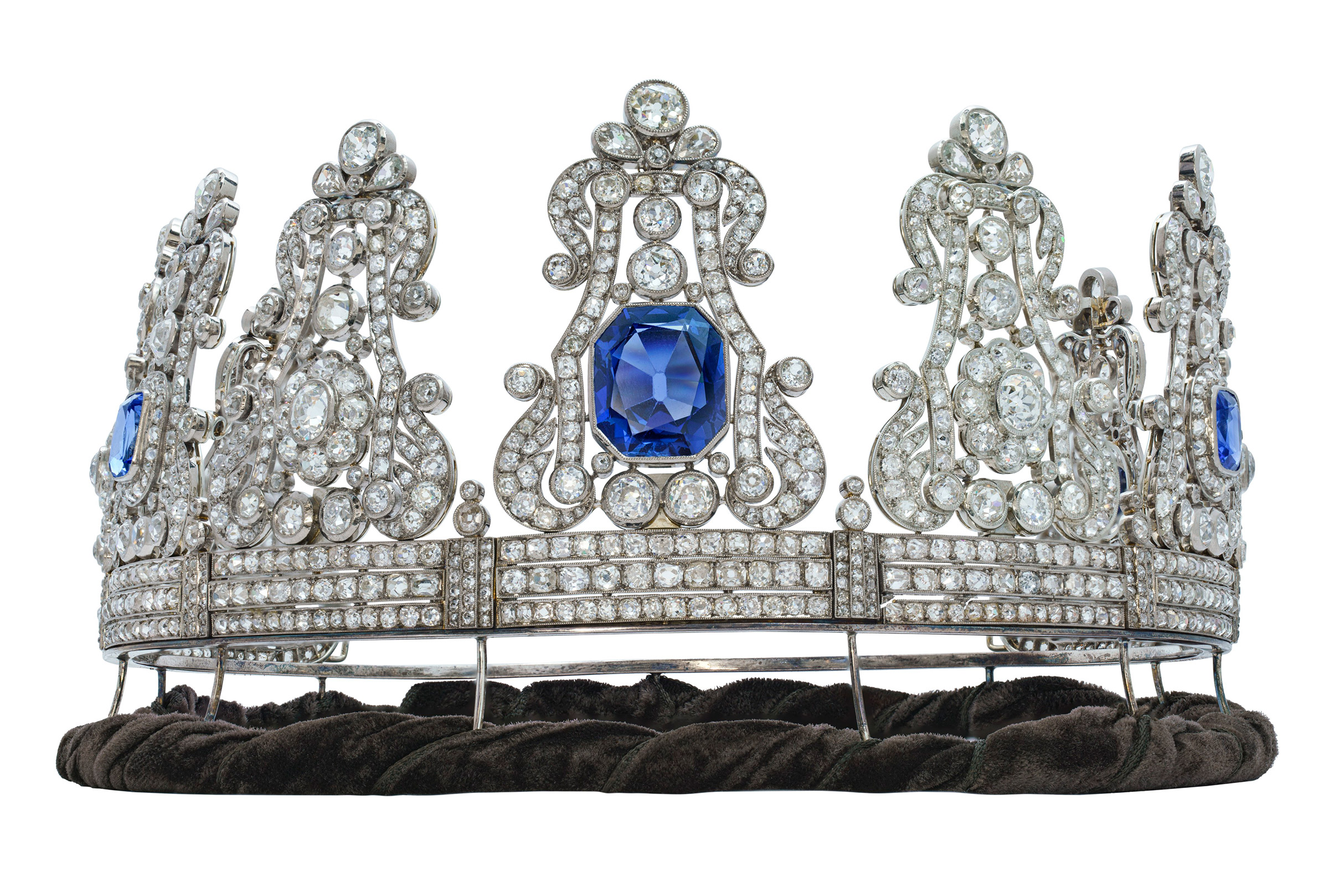 An important 19th-century sapphire and diamond crown, 1840s. Octagonal step-cut and oval-shaped sapphires, varied old-cut diamonds, gold, 45.3 cm, brown fitted case. Sold for CHF 1,770,000 on 12 May 2021 at Christie’s in Geneva