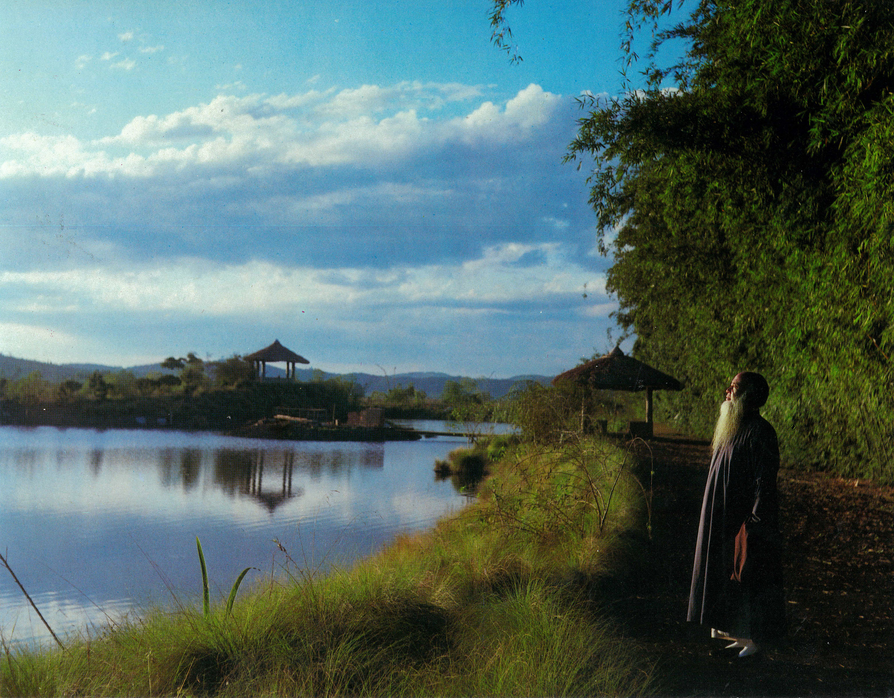 Zhang Daqian at the Lake of Five Pavilions. Photo: © Wang Zhiyi