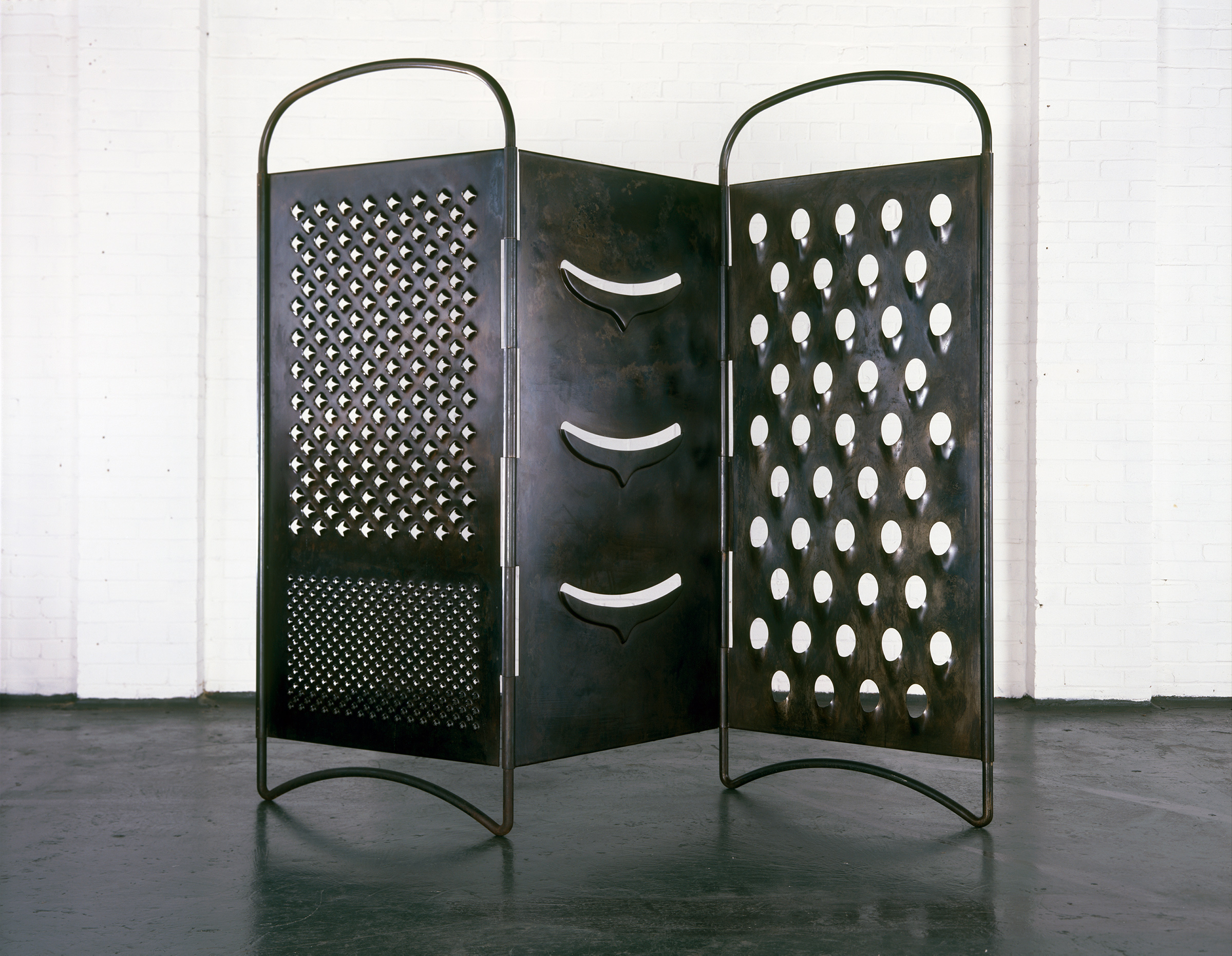 Mona Hatoum, Grater Divide, 2002. Mild steel. 204 cm x variable width and depth (80¼ in x variable width and depth). © Mona Hatoum. Courtesy White Cube. Photo: Iain Dickens