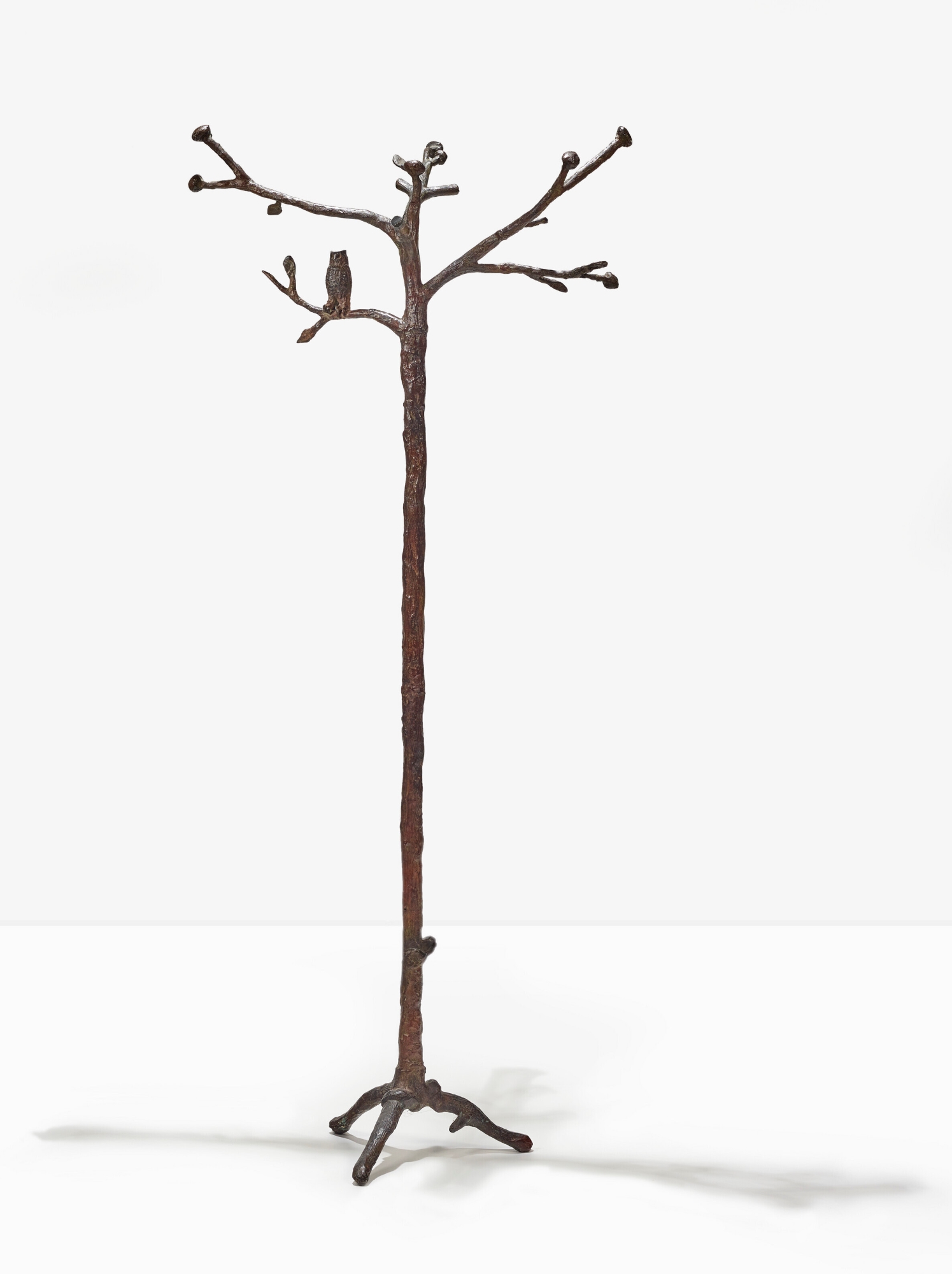 Diego Giacometti (1902-1985), Porte-manteaux au hibou, 1965. Patinated bronze. 66 x 28⅜ x 16&frac12; in (167.5 x 72 x 42 cm). Estimate: &pound;420,000-580,000. Offered in Collection Jacqueline Matisse Monnier on 13 April 2022 at Christie's in Paris