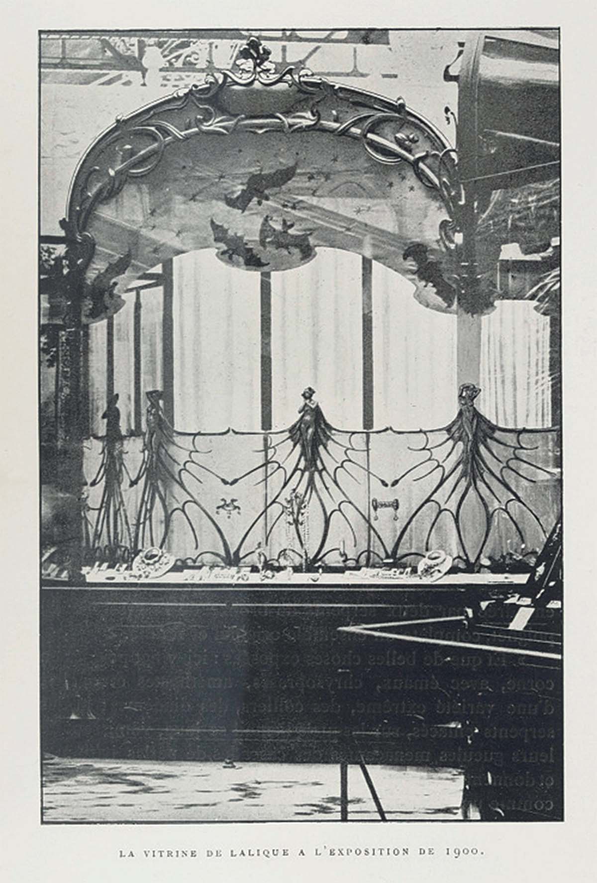 Ren&eacute; Lalique&rsquo;s booth at the 1900 Exposition Universelle, Paris