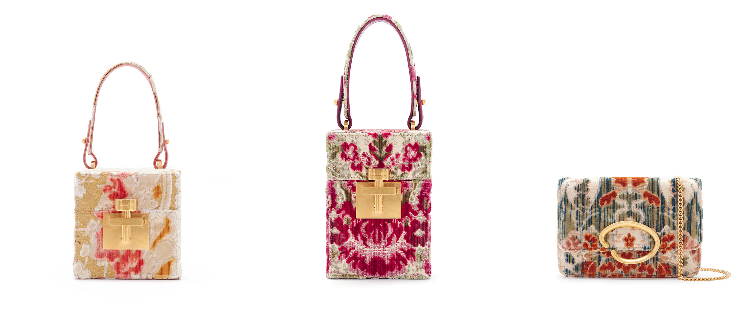 Left to right: A soprarizzo velvet alibi cube top handle bag, Oscar de la Renta, 2022.  11 x 11 x 11 cm. Sold for $4,410. An 18th century soprarizzo velvet alibi top handle bag, Oscar de la Renta, 2022. 11 x 15 x 11 cm. Sold for $5,292. A 17th century style soprarizzo velvet ‘O’ pochette shoulder bag, Oscar de la Renta, 2022. 18.2 x 13.1 x 4.3 cm. with a. Sold for $8,190. All sold in The Ann & Gordon Getty Collection: Jewelry and Handbags on 24 October 2022 at Christie’s online