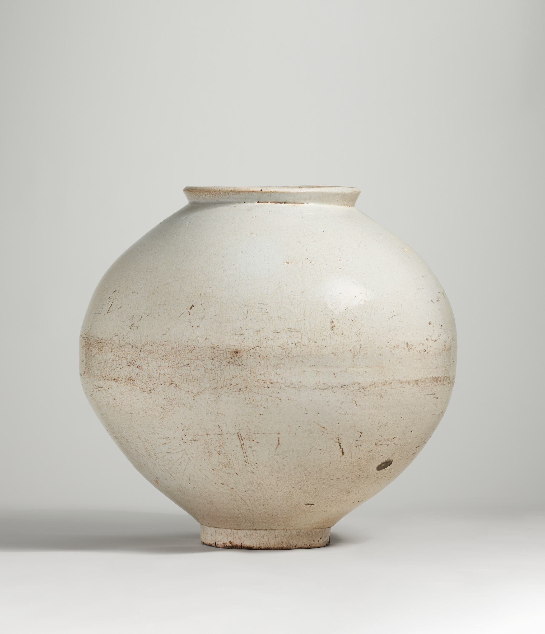 A mysterious and delicate beauty: Korean moon jars | Christie's