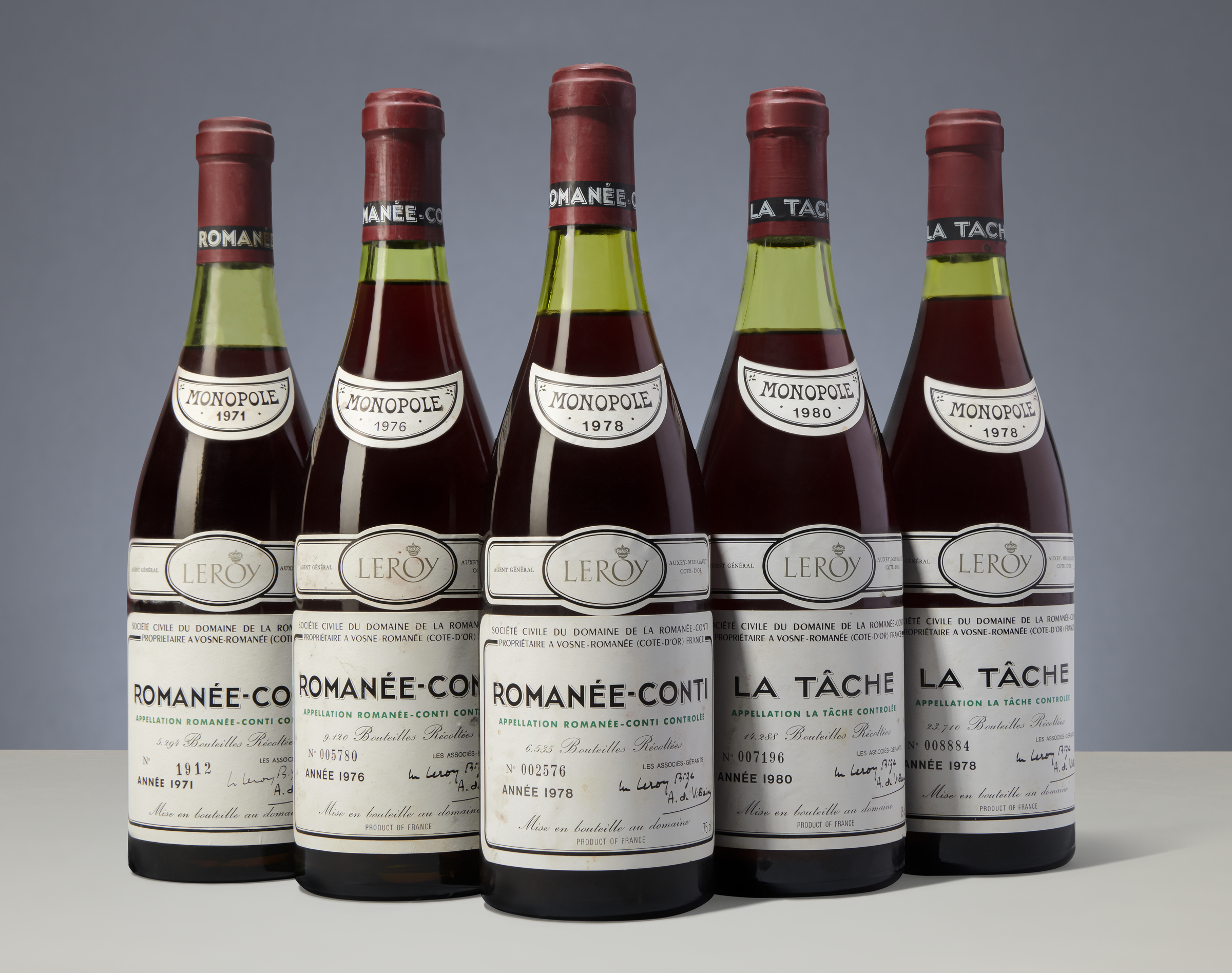 Domaine de la Romanée-Conti La Tâche 1978,1组11瓶。估价:650,000-850,000港元。此拍品将于2023年11月24日在佳士得香港A. Botenga医生珍藏名酒:六十载收藏之旅第一部份拍卖中呈献