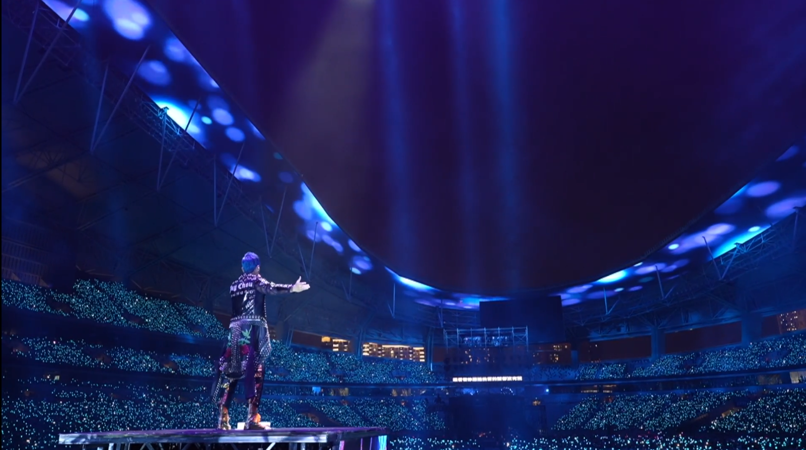 Tens of thousands of people sang along with Jay Chou in concert