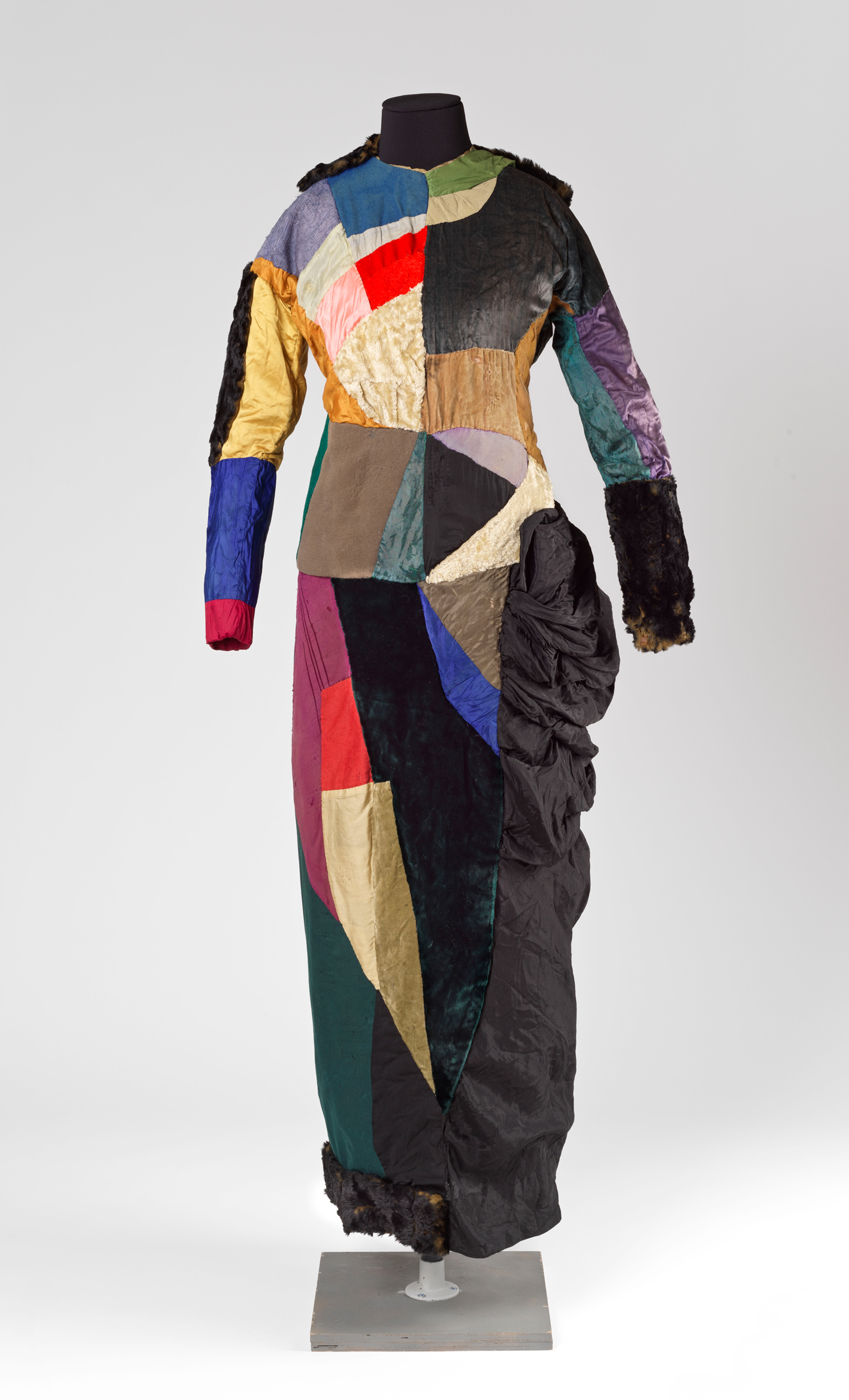 How Sonia Delaunay Paved The Way For Wearable Art Christie s How Sonia Delaunay Paved The Way For Wearable Art Christie s