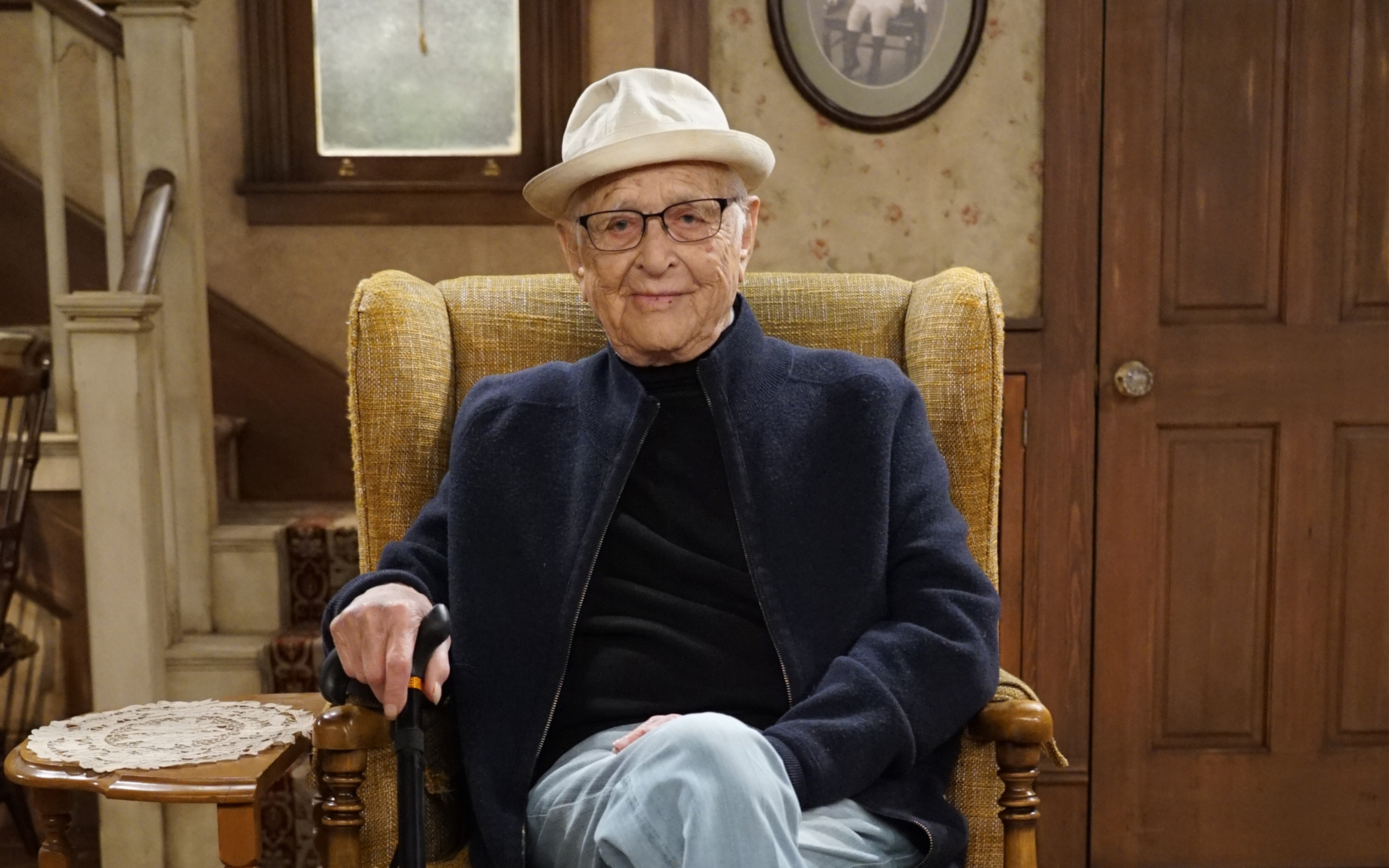 Norman Lear on the set of Live in Front of a Studio Audience: Norman Lear's All in the Family