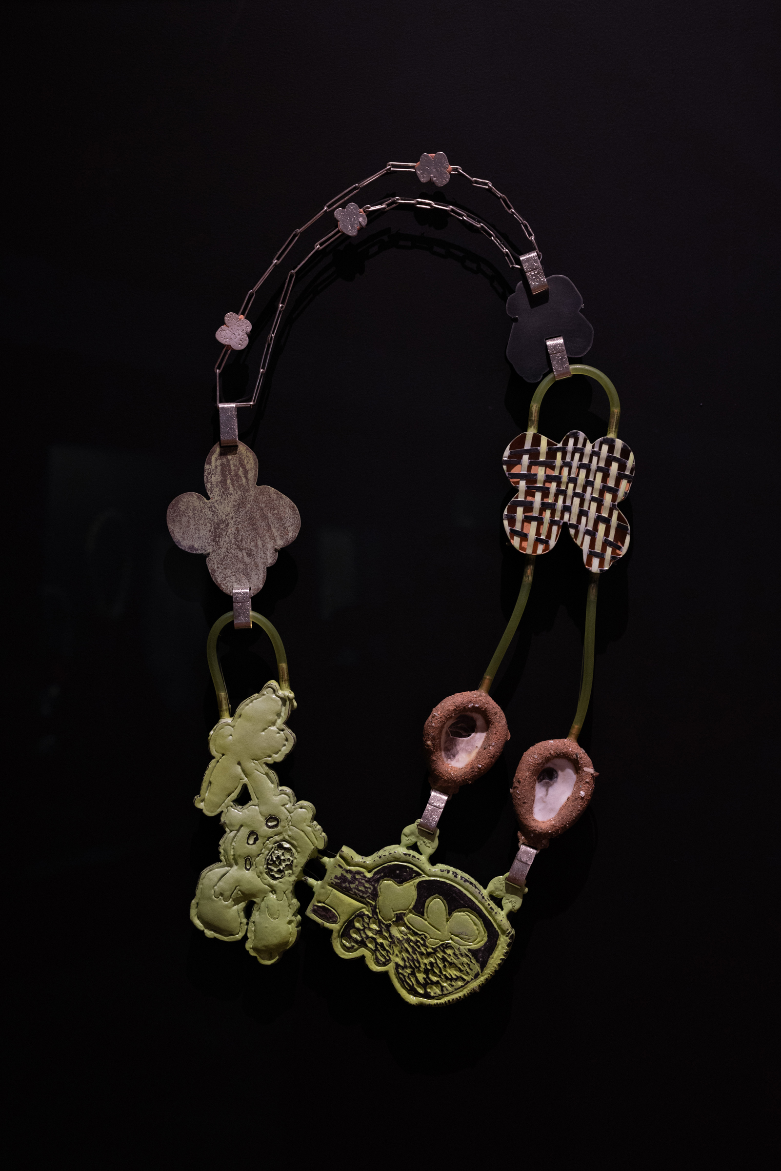 SULO BEE (b. 1993), B3TT3R_dayz[P4LM_TR33_angel], 2023. Photo: Jenna Bascom. Courtesy of the Museum of Arts and Design