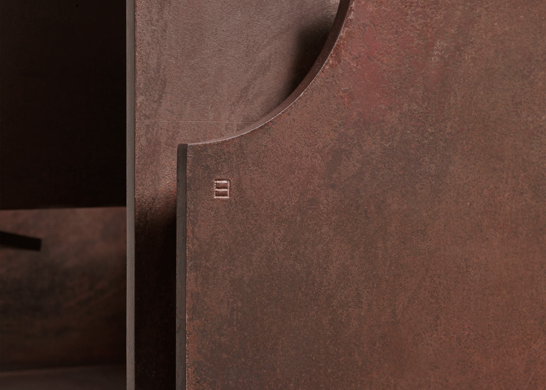 The Eduardo Chillida's monogram, stamped on Locmariaquer VII