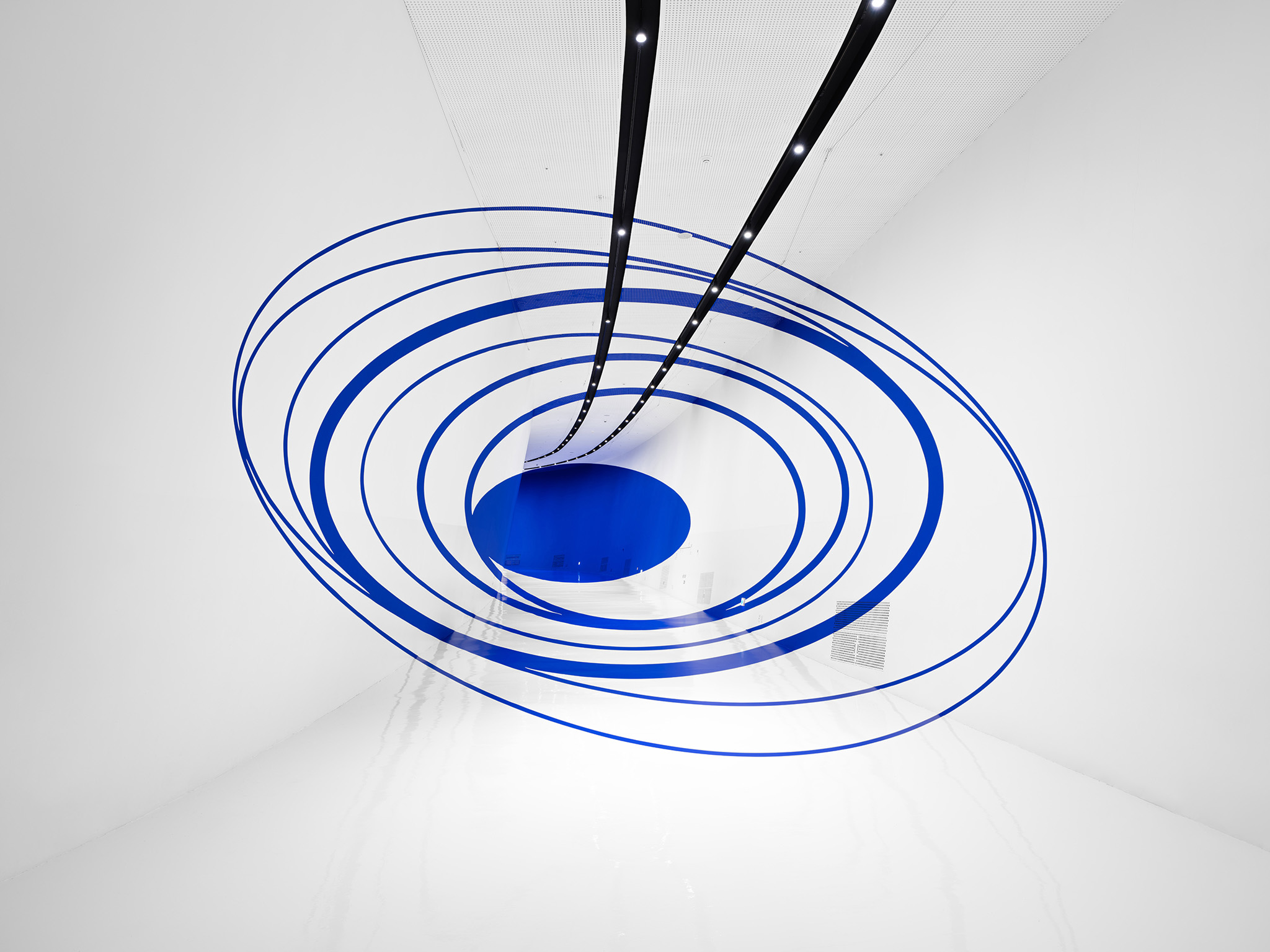 Felice Varini's exhibition COLORS SHAPES MOVEMENTS at Seoul Light DDP in Korea, from 24 August 2024 to 30 March 2025