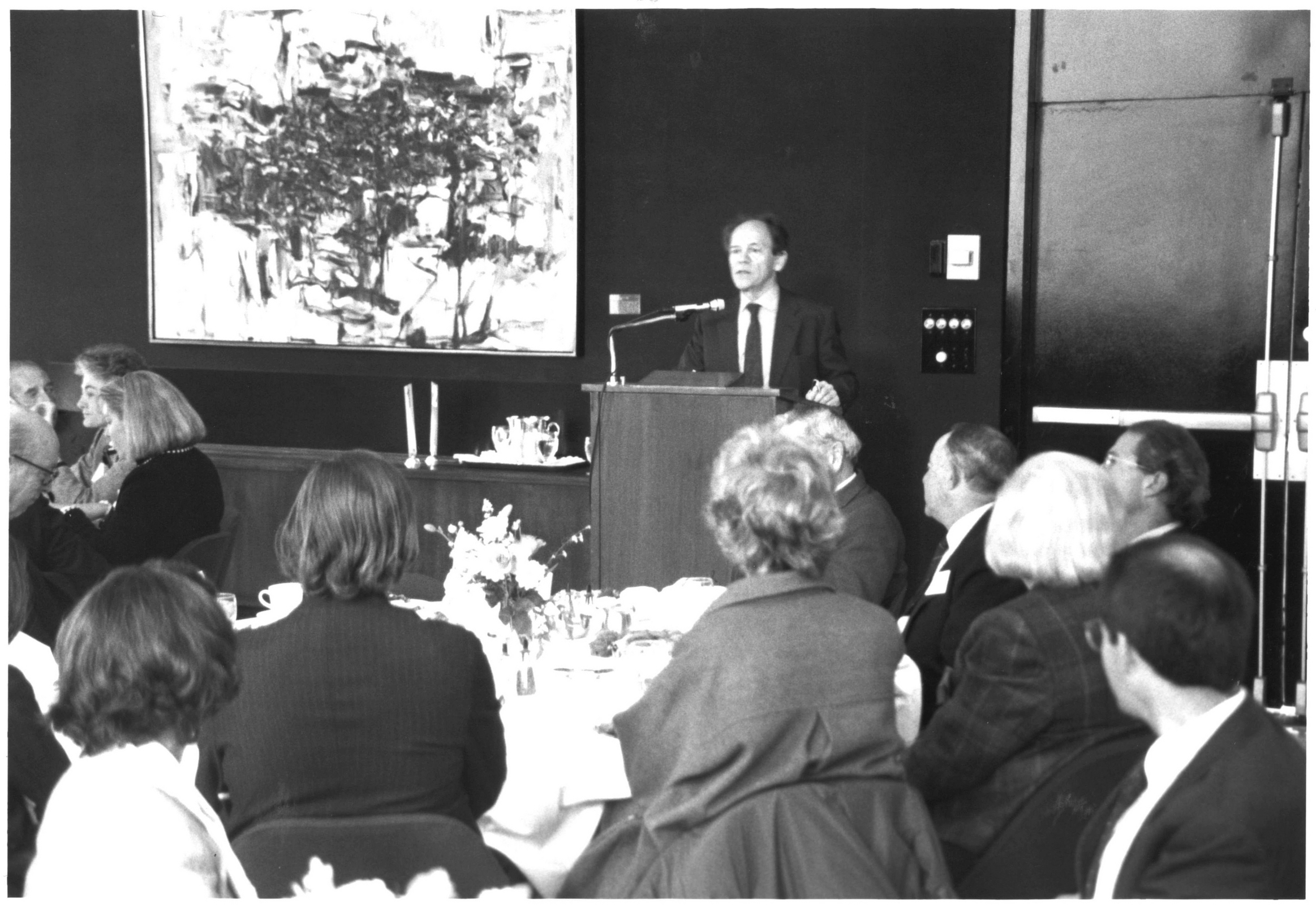 Torsten-Wiesel-City-Landscape-at-AARH-Dining-Room-Interior-05192_2400