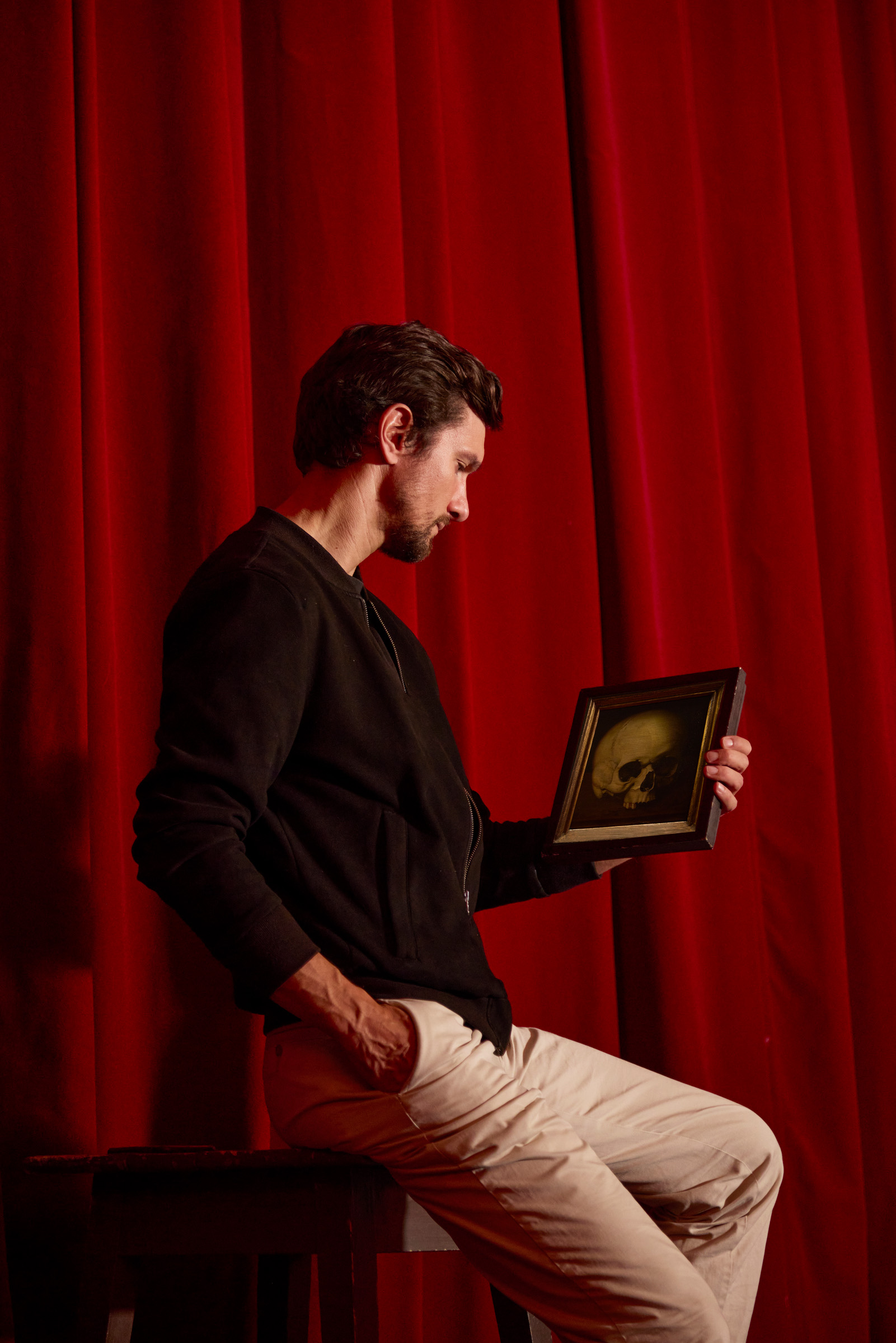 'Alas, poor Yorick!' Erdogan recalls Hamlet's words as he contemplates A Skull on a Ledge, offered in Maitres Anciens: Peintures - Dessins - Sculptures, Online until 22 November 2024 at Christie's in Paris