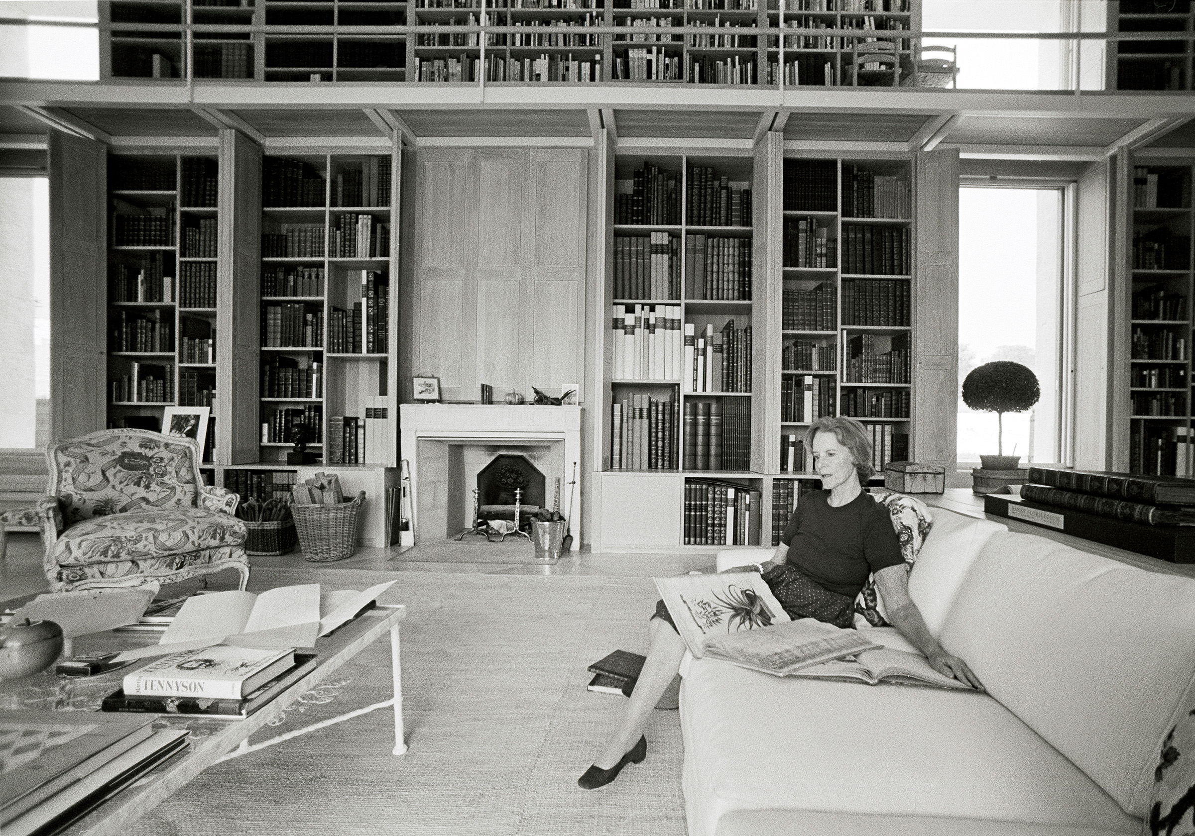 Bunny Mellon in the library of her home in Upperville, Virginia, in 1982