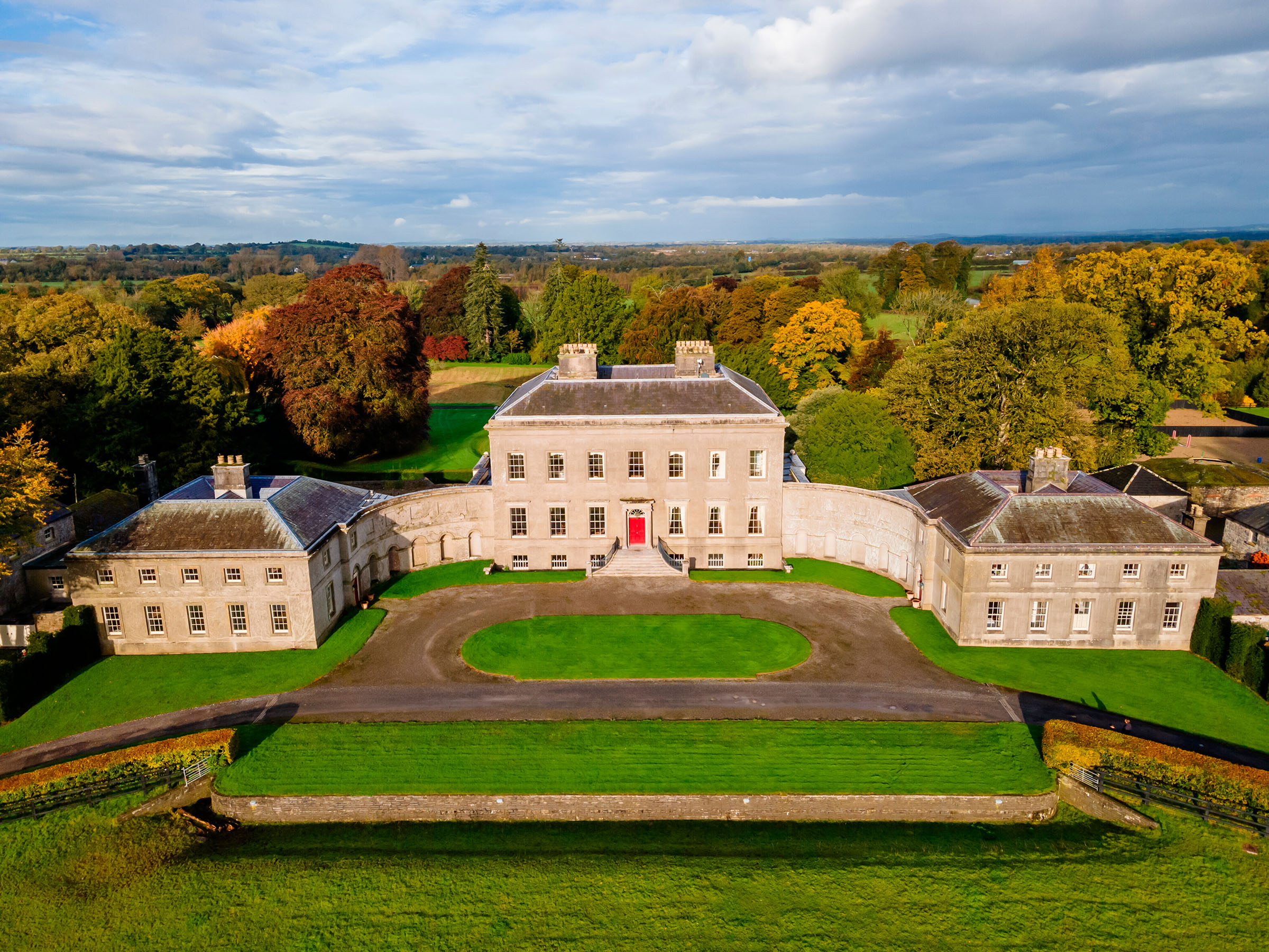 Designed by James Wyatt, Richard Castle and others, Ardbraccan House in County Meath is an outstanding example of 18th-century Irish Palladian architecture, with a central main building and symmetrical adjoining wings
