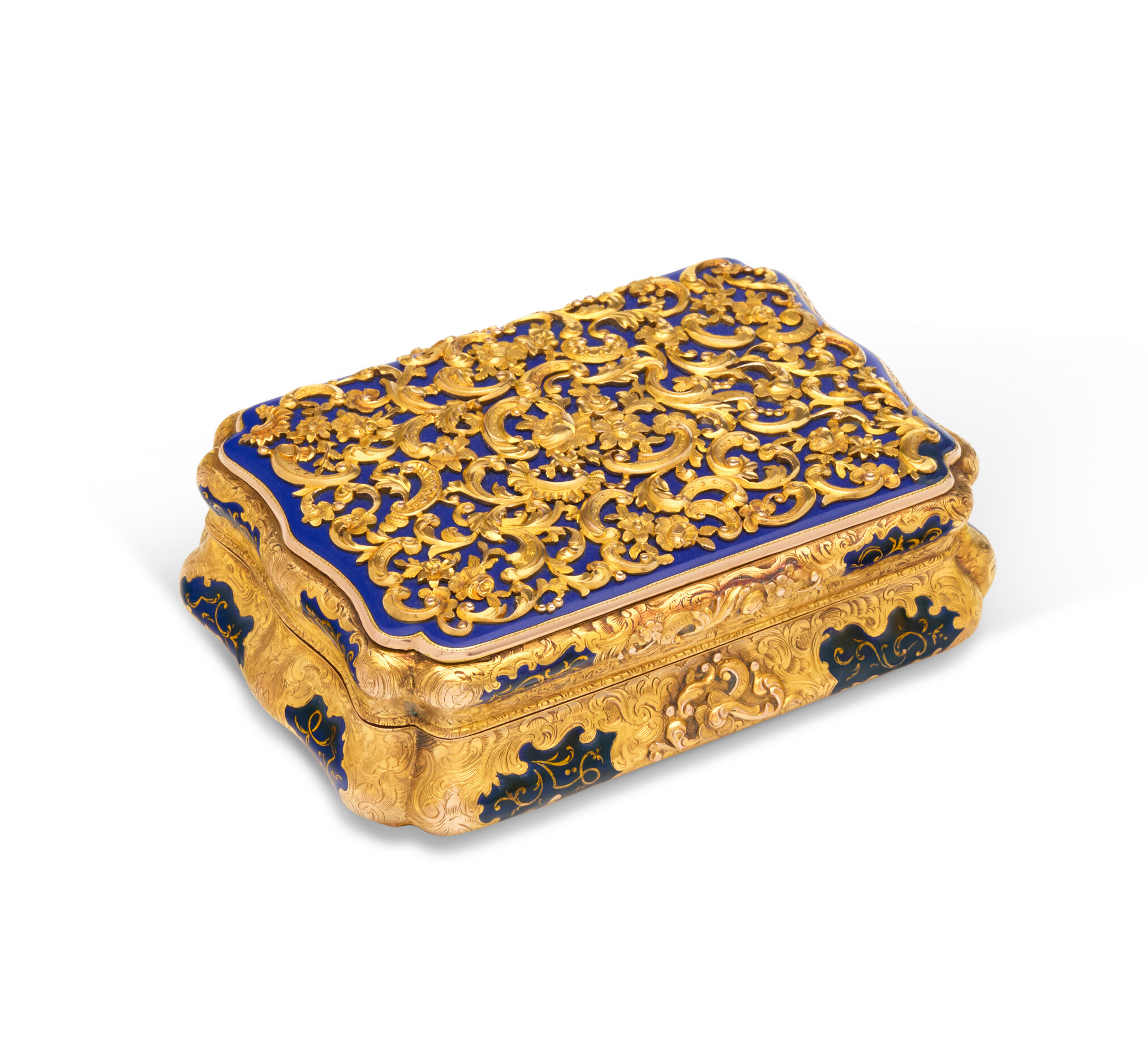A German gold and enamel table snuff-box, mark of Charles Collins and Sons, Hanau, circa 1850, offered in Collections: le neoclassicisme a travers l'Europe, until 1 April 2026 at Christie's Online