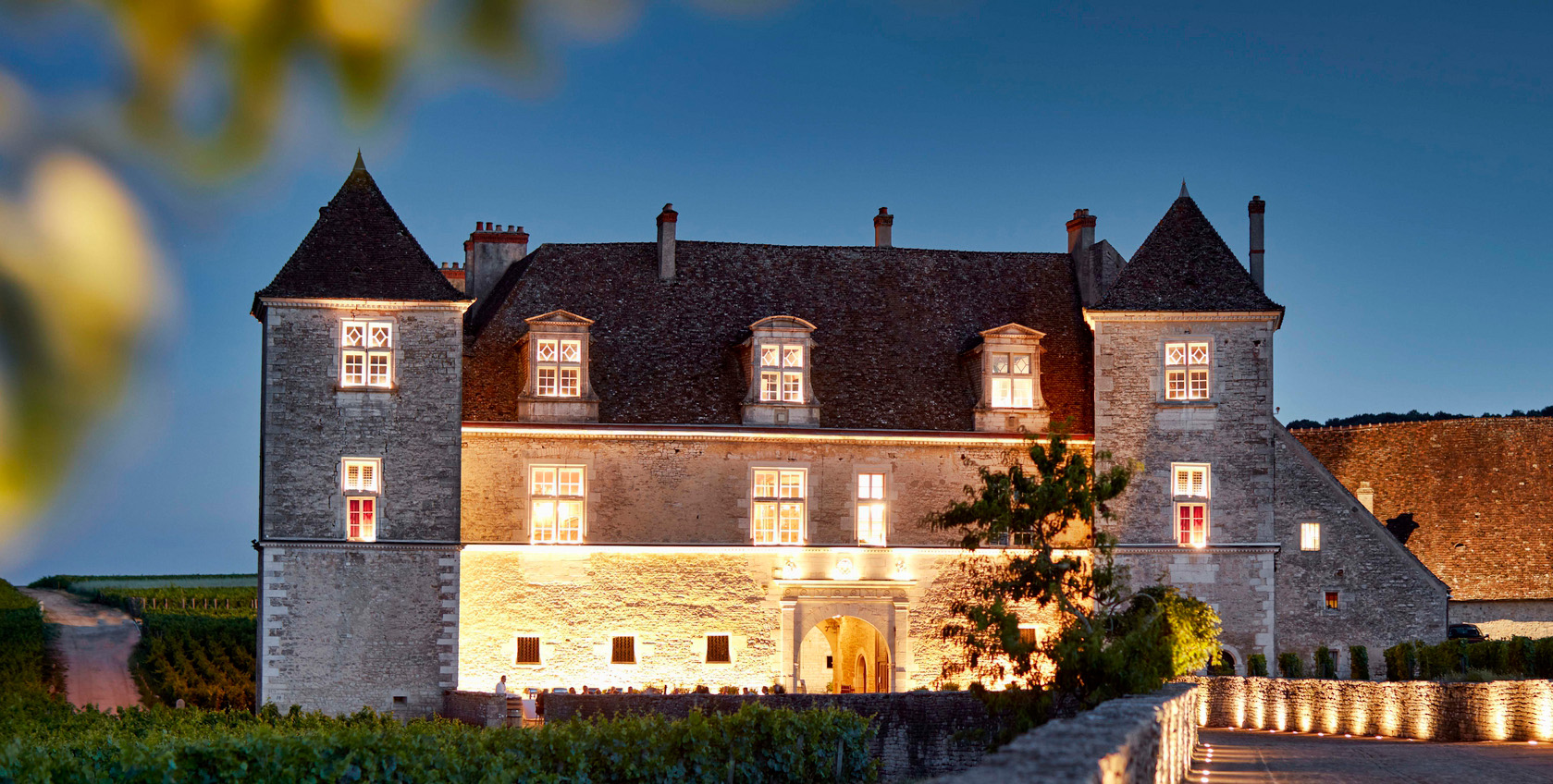 A gala dinner will be held at the Chateau du Clos de Vougeot on the final evening of the online auction. Many of the lots in the sale are accompanied by exclusive experiences such as tours, tastings and gourmet meals