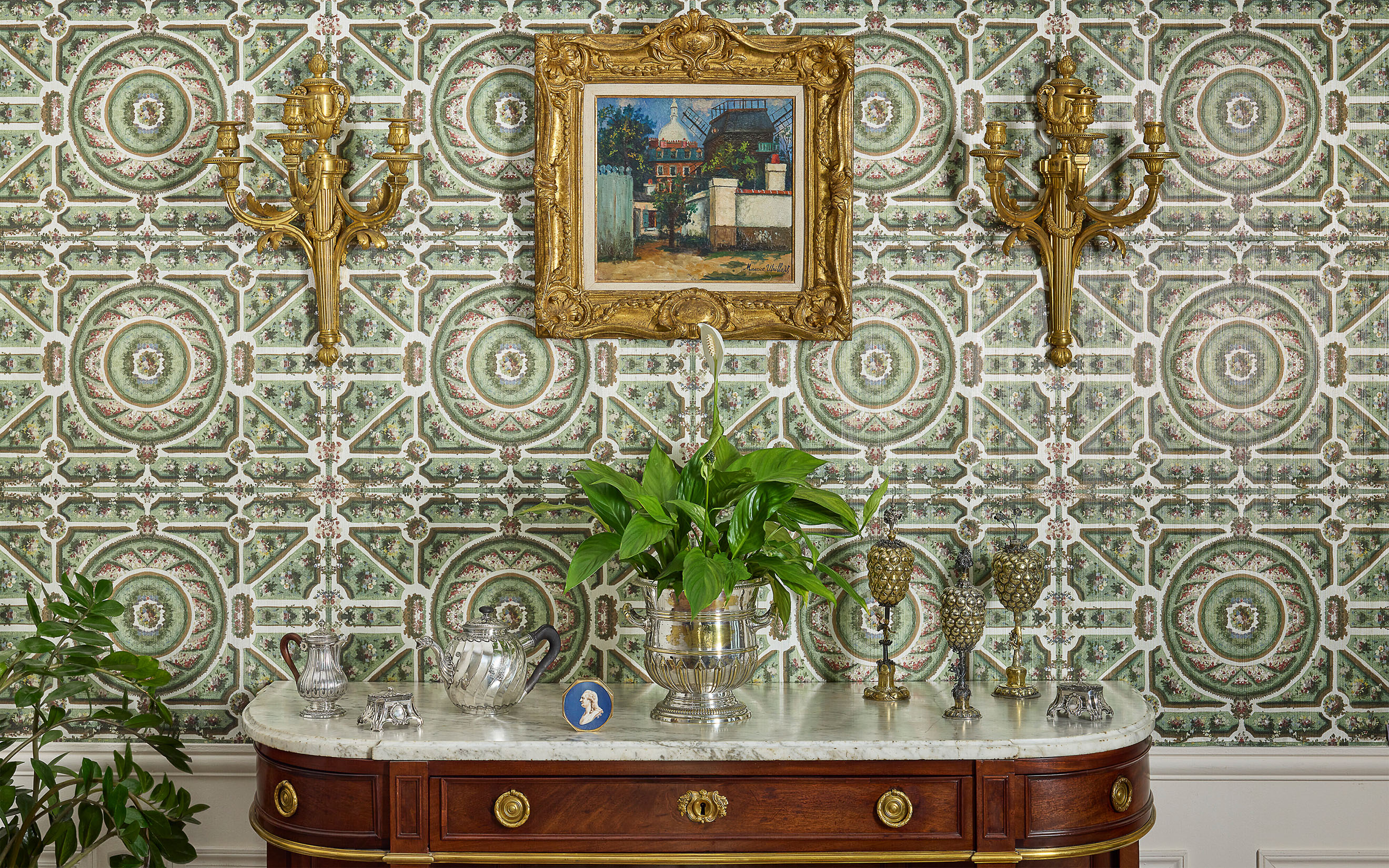 Fine and decorative arts offered in Collections: incluant la succession de Francoise Lambert, vendue au profit de la Societe des Amis de Versailles, until 1 October 2026 at Christie's Online