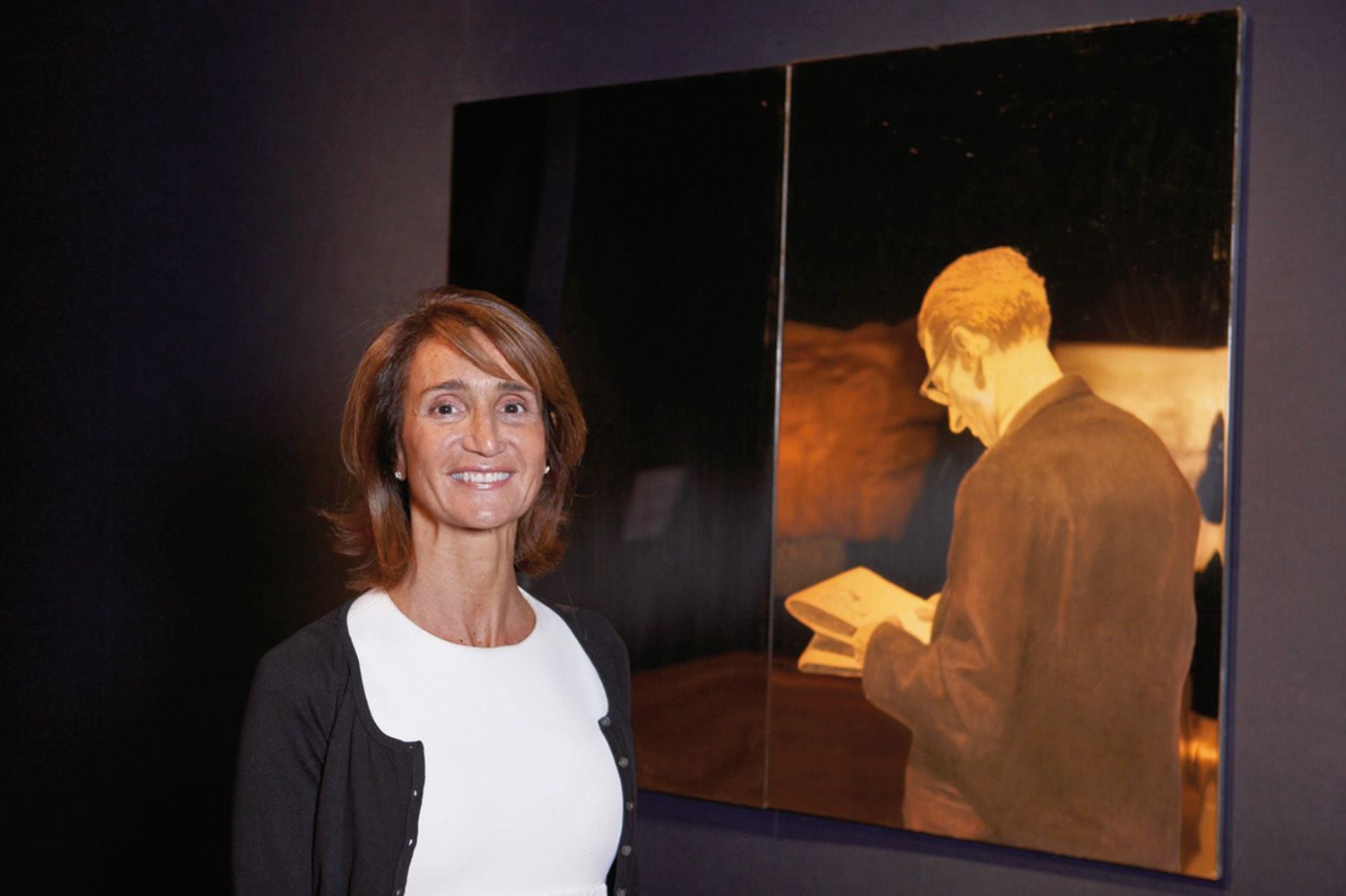 Mariolina Bassetti in 2019, with a work by Michelangelo Pistoletto
