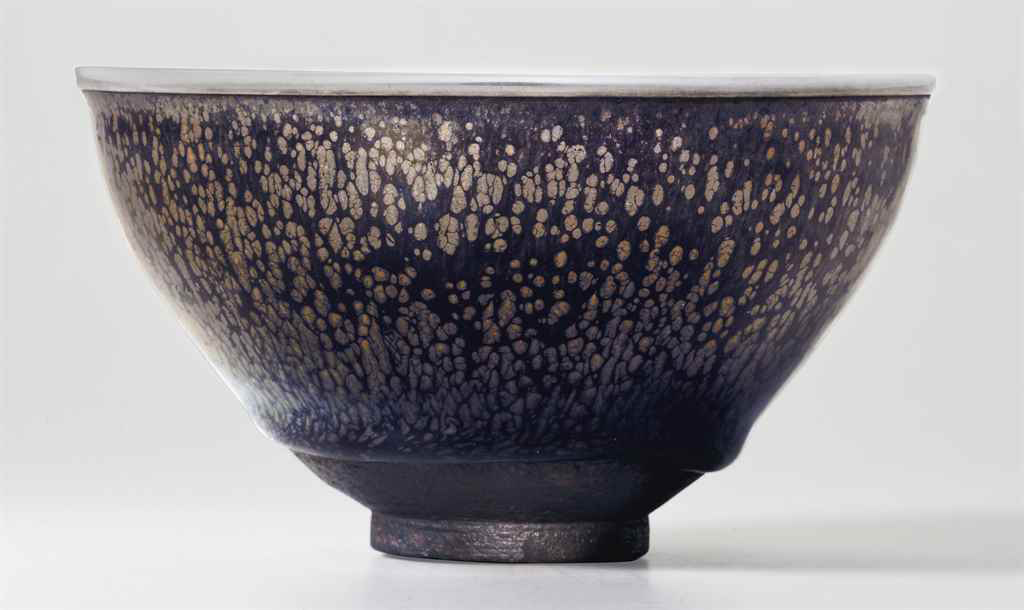 The Kuroda family yuteki tenmoku. A highly important and very rare &lsquo;oil-spot&rsquo; Jian tea bowl. Southern Song dynasty (1127&ndash;1279). Estimate: $1,500,000&ndash;2,500,000. This work is offered in The Classic Age of Chinese Ceramics: The Linyushanren Collection, Part II, 15 September at Christie&rsquo;s New York