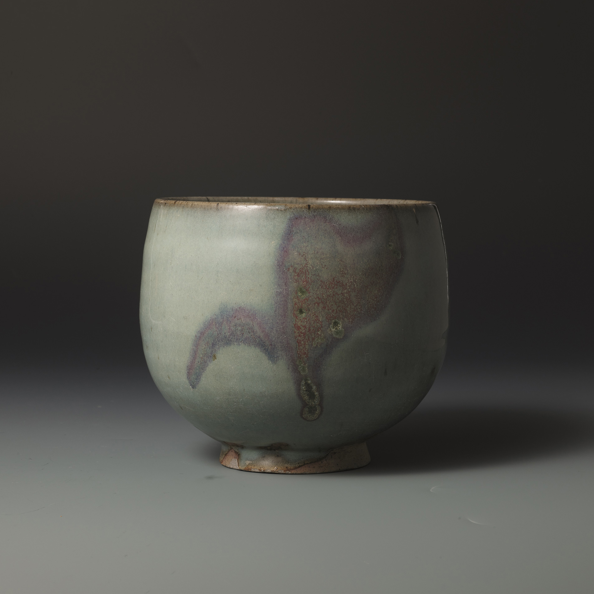 A large Jun purple-splashed bowl, Jin-Yuan Dynasty (1115-1368). 17.5 cm (6⅞ in) diam. Estimate: HK$300,000-500,000. Offered in The Songde Tang Collection - Song Dynasty Ceramics on 3 December at Christie’s in Hong Kong