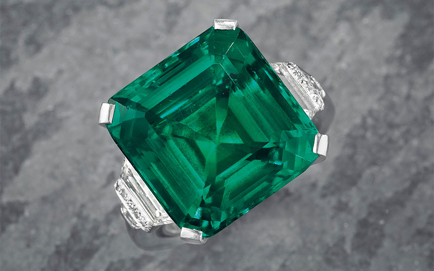 Emerald ring shop auction