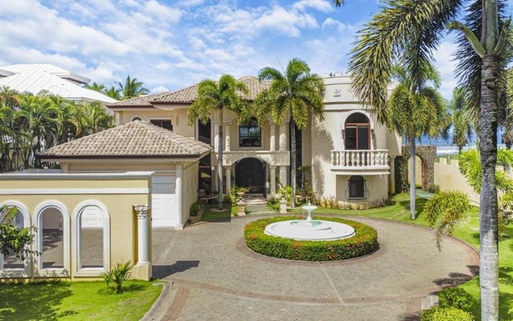 An Italian Castle on the Ocean