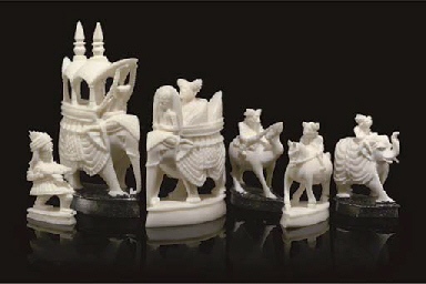 Decorative chess pieces Decorative chess pieces