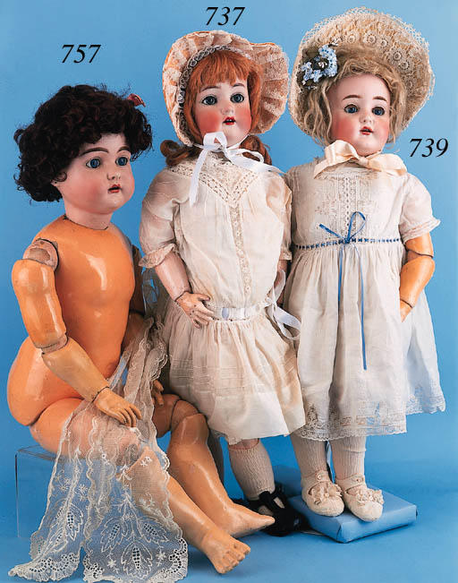 A Simon & Halbig 126 character doll