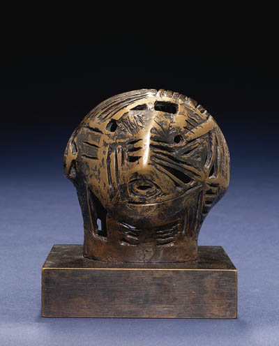Strapwork head 

