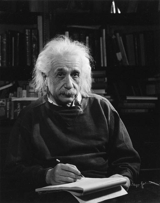Albert Einstein (1947) 
