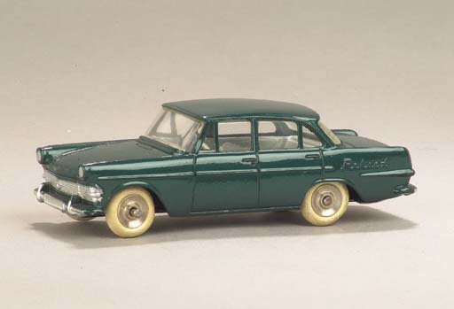 Dinky Toys Opel Rekord - Miniature Ancienne