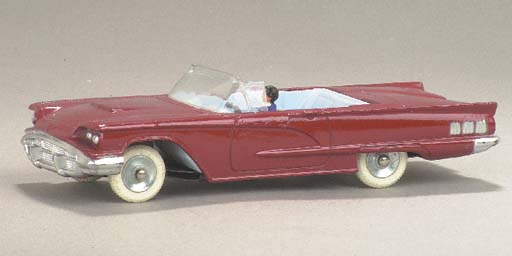 Dinky Toys 555 Ford Thunderbird - a photo on