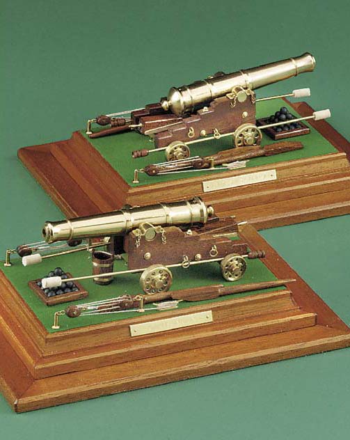 TWO WELLPRESENTED 116 SCALE MODEL SHIP'S 18PDR. CANNON OF 1850