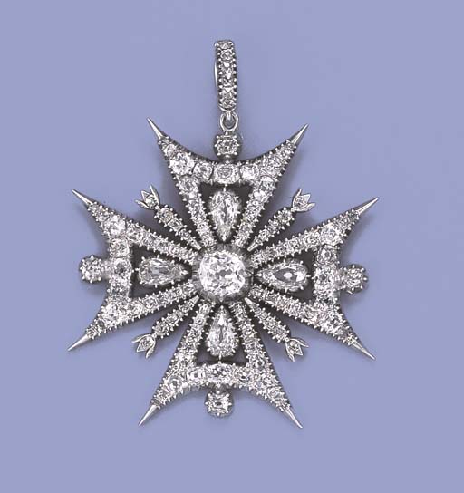 AN ANTIQUE DIAMOND MALTESE CROSS 