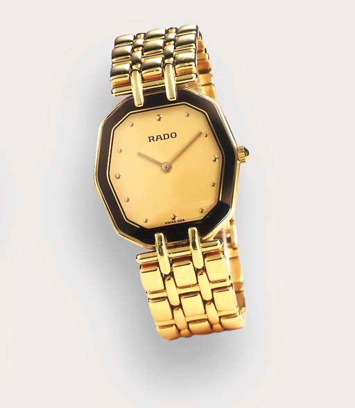 RADO. A LADY'S 18CT YELLOW GOLD WRISTWATCH , SIGNED RADO, CIRCA 1980
