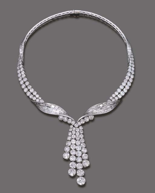 AN IMPORTANT DIAMOND NECKLACE, BY STERLE