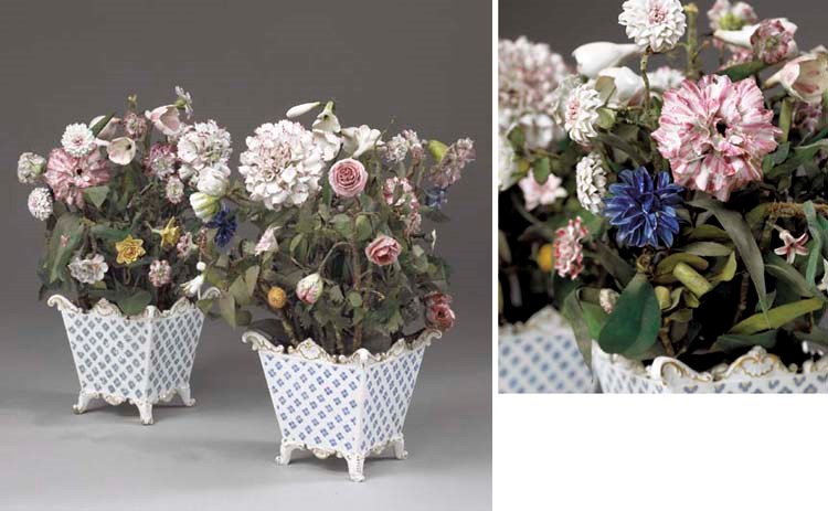 VASE MINIATURE OBJET De Vitrine En Porcelaine Blanche Limoges France