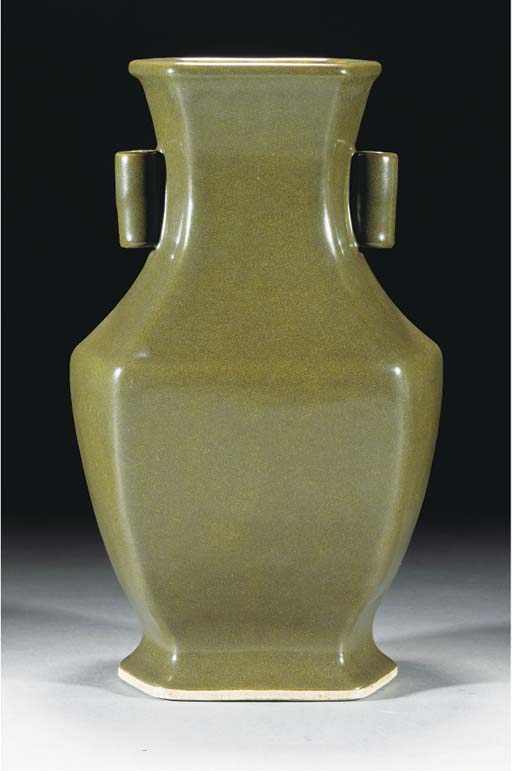 A teadust glazed hexagonal arrow vase, 18th/19th century A teadust glazed hexagonal arrow vase, 18th/19th century