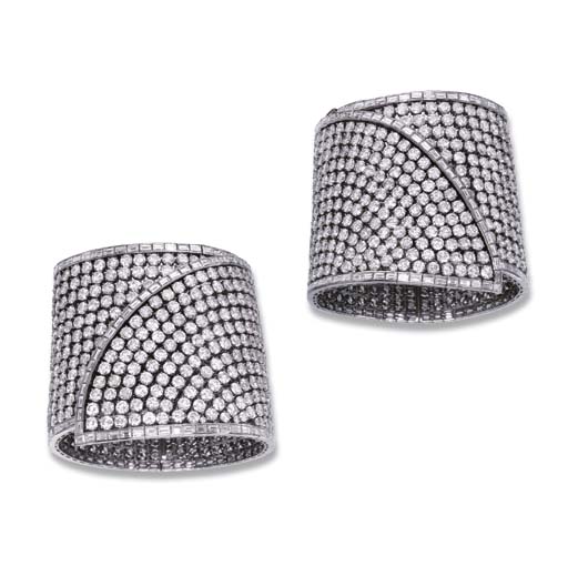 AN IMPRESSIVE PAIR OF DIAMOND CUFF BRACELETS, BY TABBAH