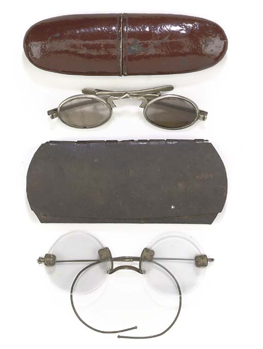 A variety of late 19th/early 20thCentury Chinese spectacles,