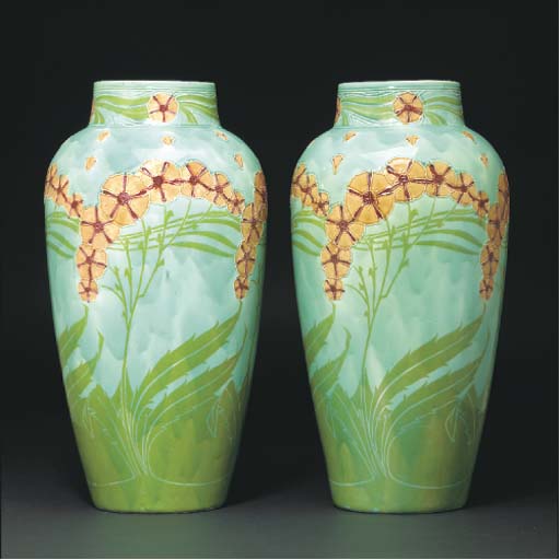 Indtil harmonisk markedsføring A Pair of Minton Secessionist Vases