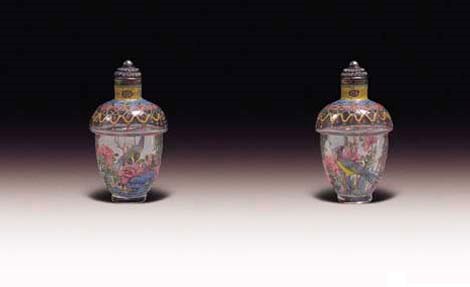 A FINE AND VERY RARE FAMILLE ROSE ENAMELED COLORLESS GLASS SNUFF BOTTLE ...