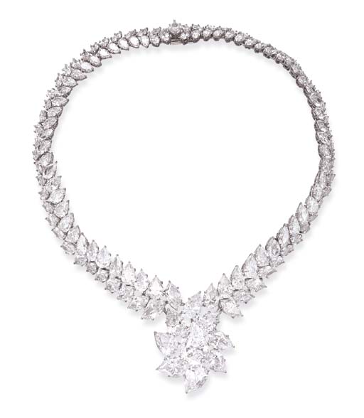 A MAGNIFICENT DIAMOND CLUSTER NECKLACE, BY DAVID MORRIS