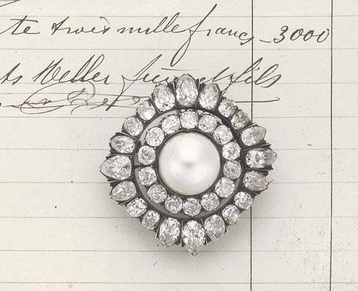 Broche Vintage Argentée à Cristaux Style Solitaire - Brillance Diamant, Modèle *3910