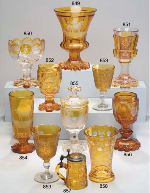 VASE EN VERRE DE BOHEME DOUBLE AMBRE , BOHEME, FIN DU XIXEME SIECLE